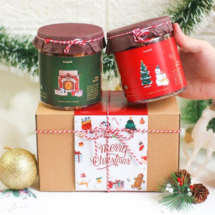 

Trend Hampers Natal / Christmas Hampers - Cookies 2 Jar + Free Greeting Card Limited Edition