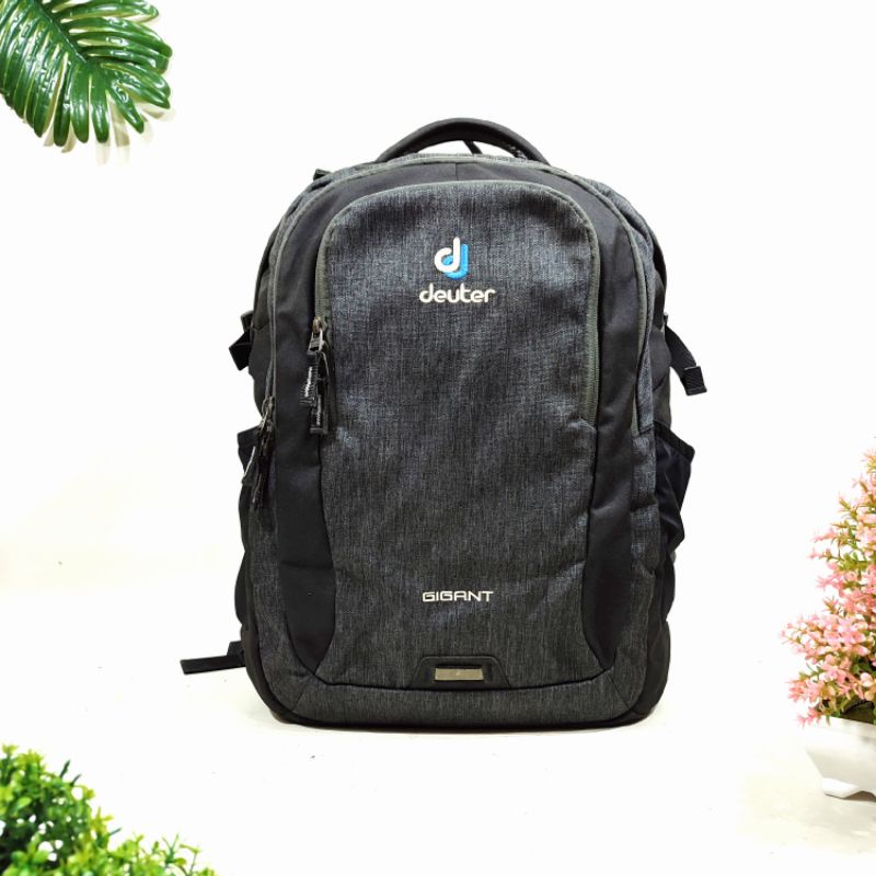 DEUTER BACKPACK