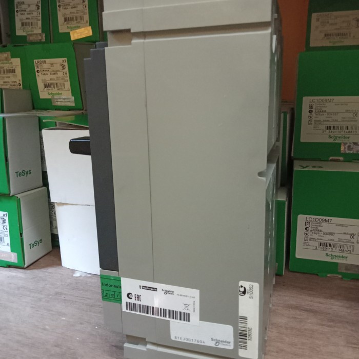 Mccb Breaker Merlin Gerin Ns 400N Ns400 N 400A 400 Amper 3P 3Phase