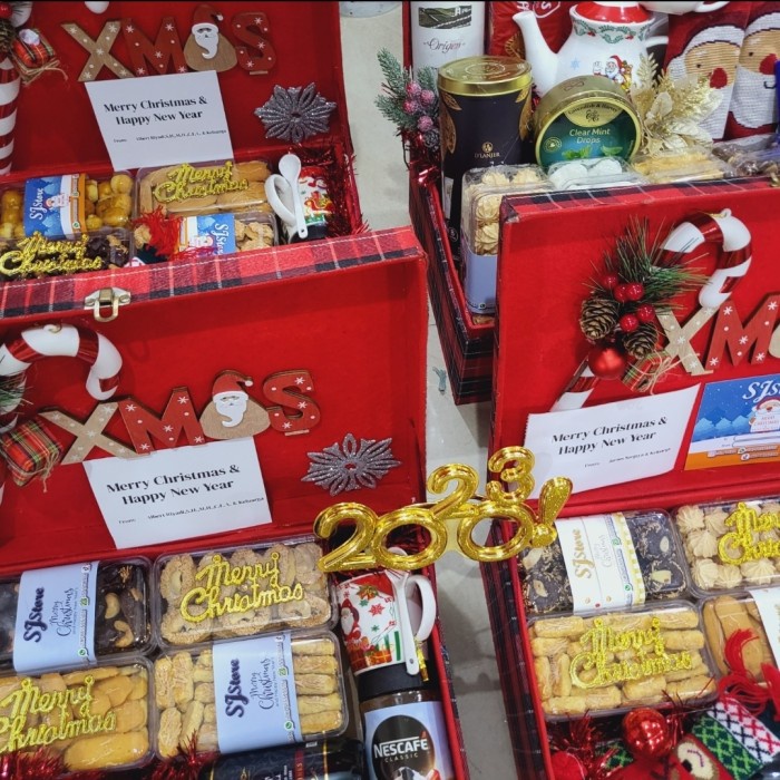

DISKON MURAH Paket dekorasi hampers natal christmas parcel hadiah kue kering 128 BERRY30.JAYA