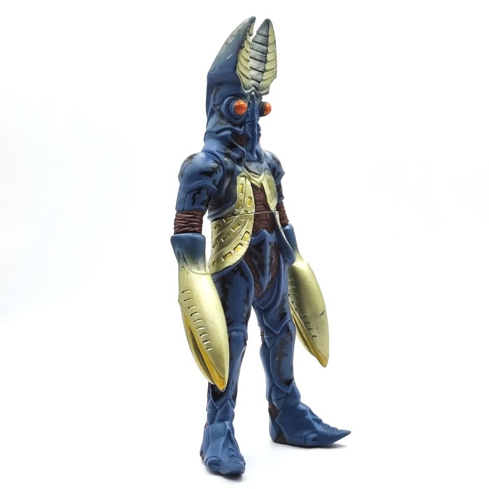 bandai alien baltan basical ultraman cosmos kaiju ultra monster series telorayampuyuh