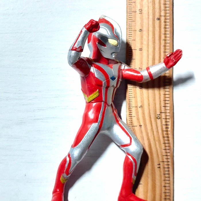 banpresto ultraman mebius action figure original rare telorayampuyuh
