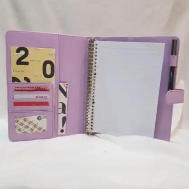 

Trendy Binder Polos Eksklusif B5 26 Ring Agenda B5 Polos 26 Ring Binder