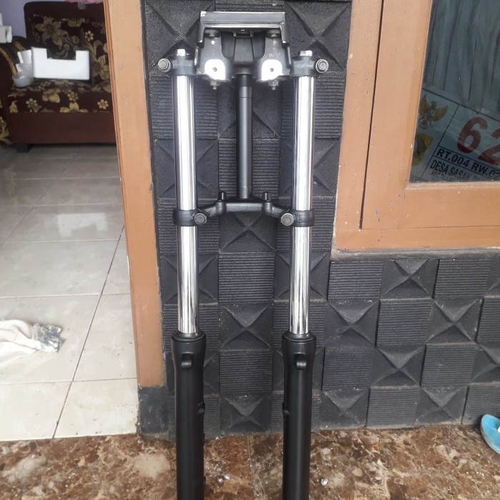 {BEKAS} shock depan megapro new pnp primus gl pro cb 100 gl 100 original Diskon