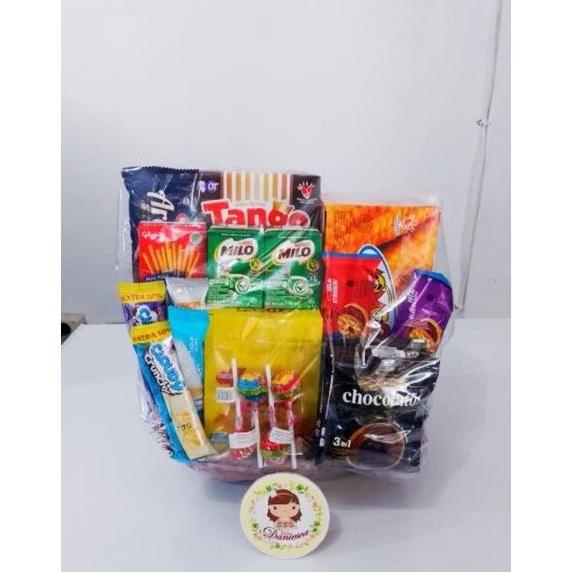

.Parsel Keranjang Snack Cookies Coklat Hari Raya Imlek Lebaran Natal Melulujajan