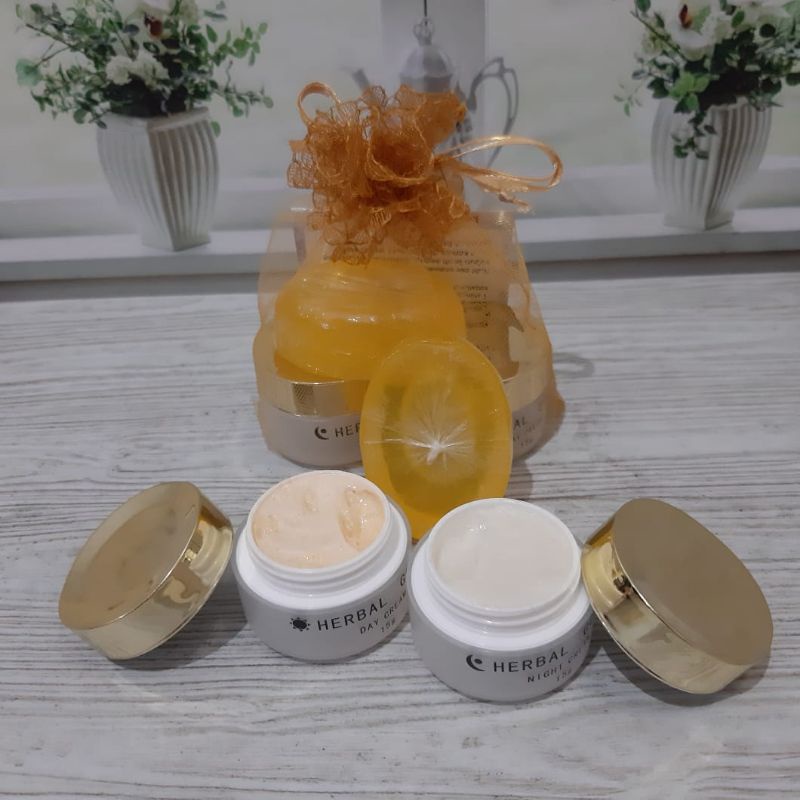 CREAM HERBAL GOLD, HERBUL GOLD, CREAM HERBUL / HERBAL, CREAM MEI YUNG CREAM, PELEMBAB WAJAH