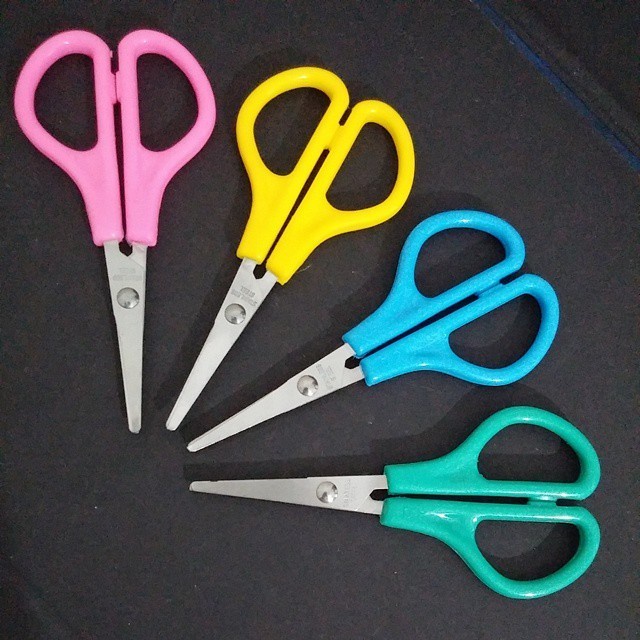 

Silahkan Order] Gunting Kecil Trend SS-1