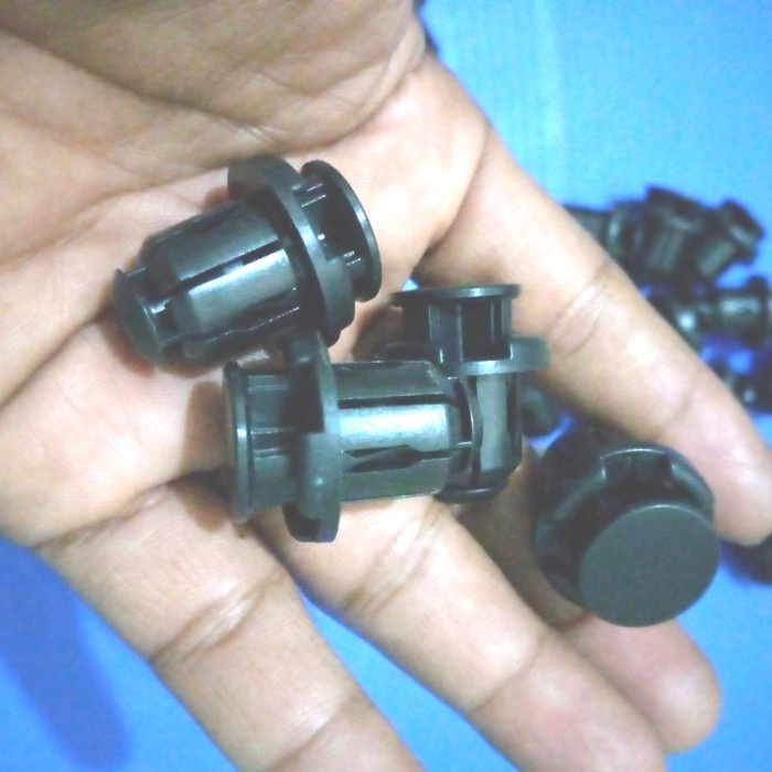 Kancing Klip Bemper Mobil Ukuran Besar Ready