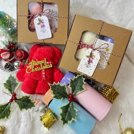 

DISKON MURAH Hampers Cute" Christmas Edition... TUMBLER N HANDUK TERBAIK BERRY30.JAYA