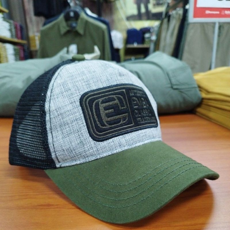 Topi Emba Classic Janke