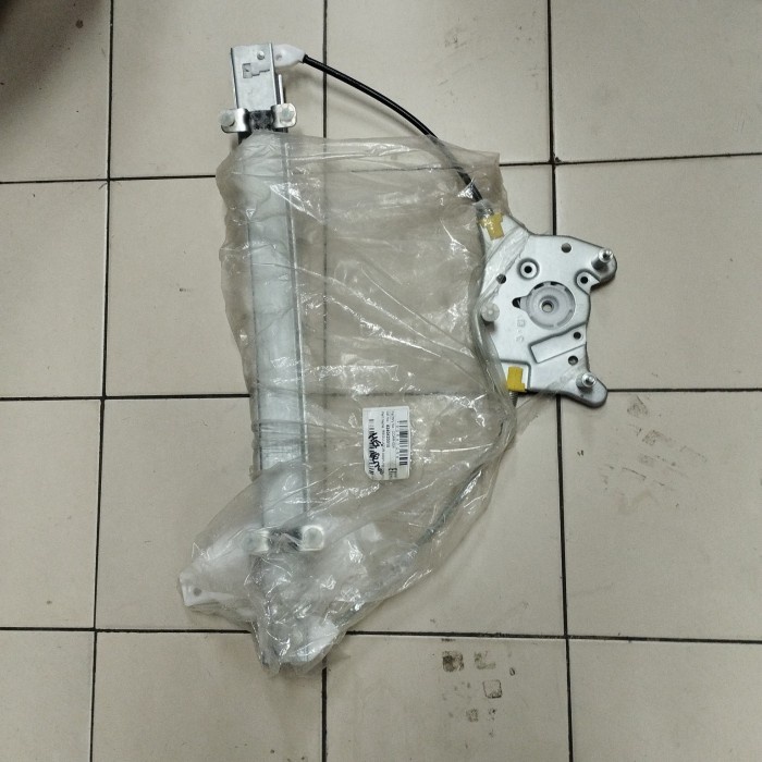Regulator Power Window Depan Kanan Hyundai Verna Avega