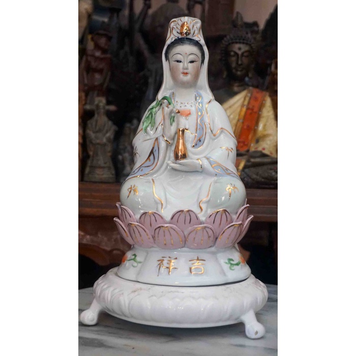 Patung Dewi Kwan Im Keramik Spiritual