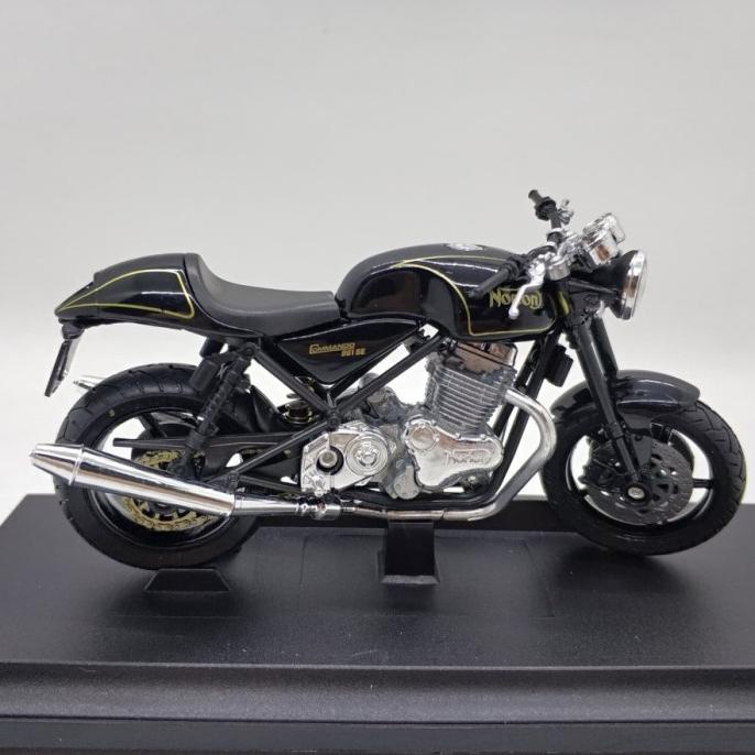 Welly Motor Norton Commando 961 SE Diecast Bike Motorcycle