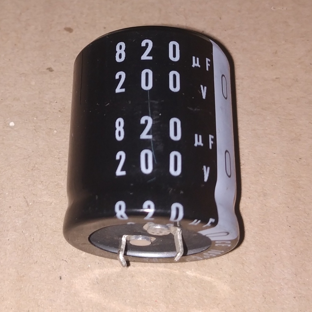 C Elko Elco 820uF 200V 820 uF 200 V NICHICON