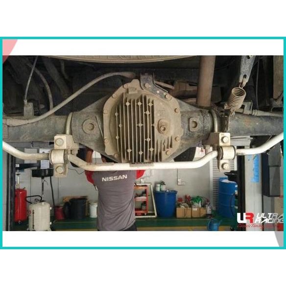 Aksesoris Stabiliser ULTRA RACING rear anti roll Swaybar Navara D40 16