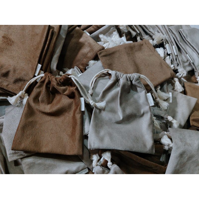 Custom Pouch Serut Velvet souvenir pouch Medium Besar