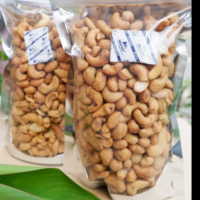 

Kacang - Kacang Mede Matang - Goreng 1000 Gram