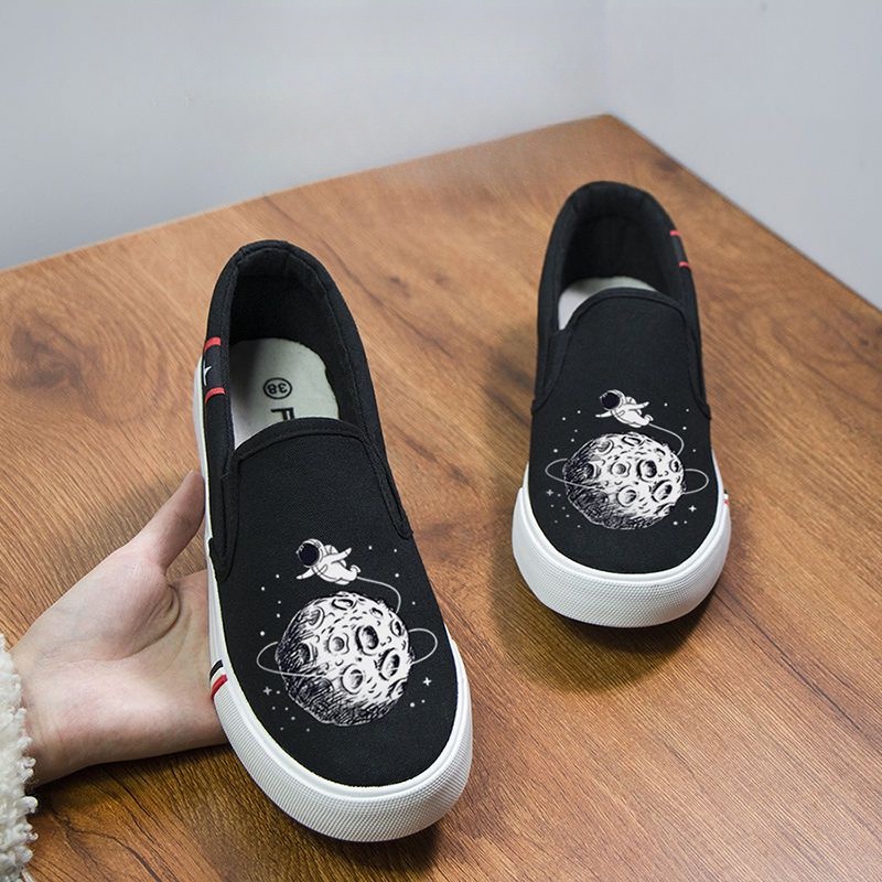 Sepatu Pria Tren Grafiti Sepatu Papan Slip-On Sepatu Malas