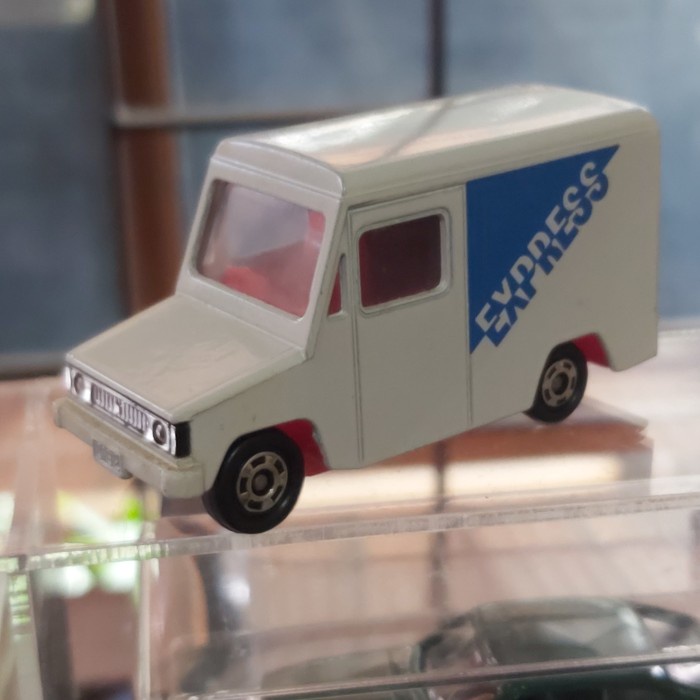 ✅Termurah Tomica Isuzu Hipac Van Made In Japan Diskon