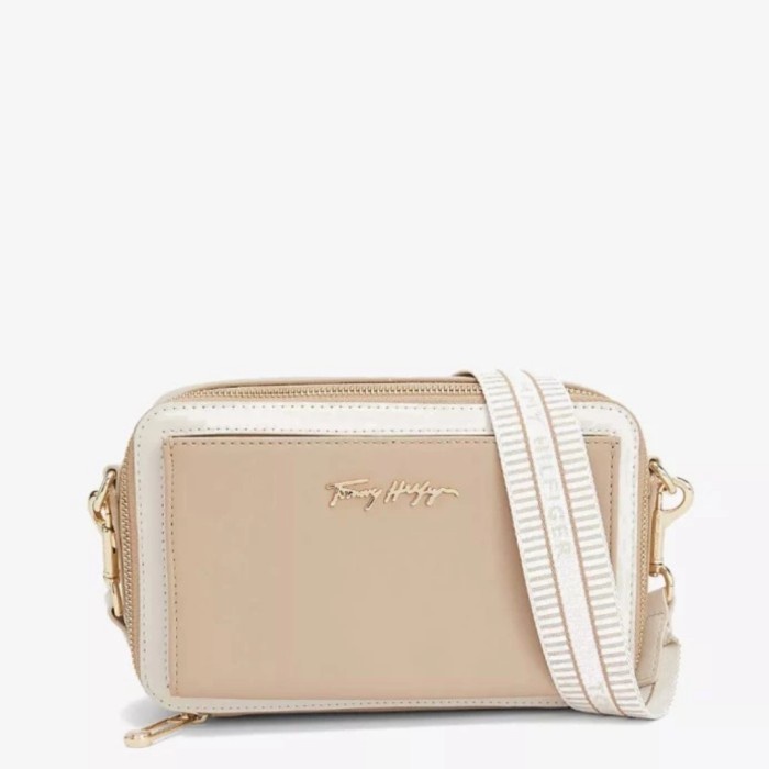 ✨New Tommy Hilfiger - Iconic Tommy Crossover Camera Bag Original - Beige Terbaru