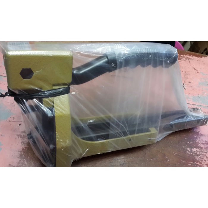 

[Ori] Staples Dus /Locked Staples Limited