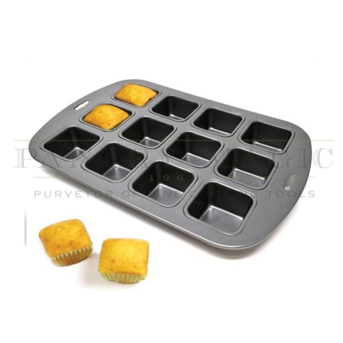 

[Baru] Nonstick Square Cupcake Brownie Pan / Loyang Brownies Muffin Cupcake Diskon