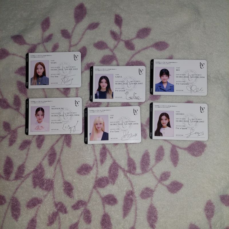 IVE - Official ELEVEN ID Card