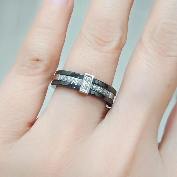 Cincin Titanium Steel Cincin Wanita Model Black Sier Diamond Berkualitas