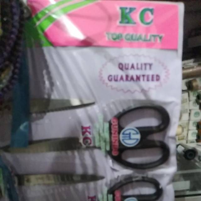 Gunting gunindo KC