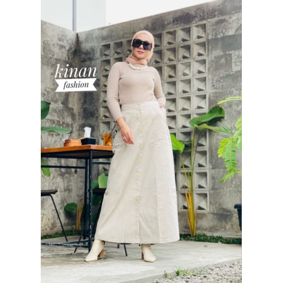 Rok Panjang Matt Chinos Model Kancing