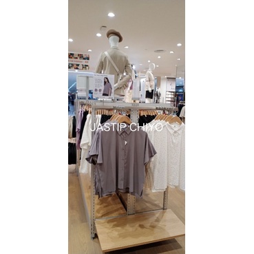 Women Blus Rayon Lengan Pendek UNIQLO