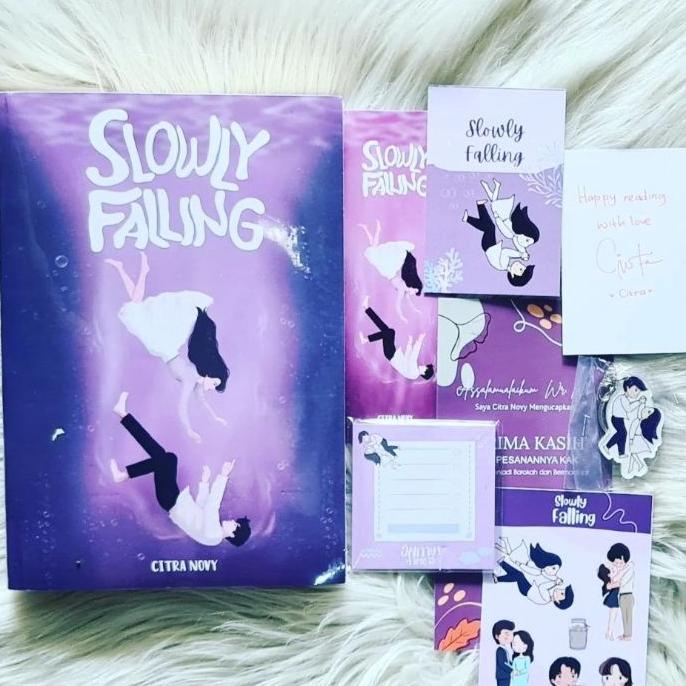 Novel Slowly Falling - Citra Novy