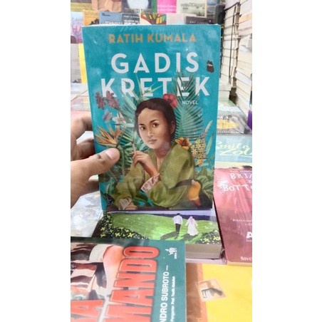 

gadis kretek by Ratih kumala
