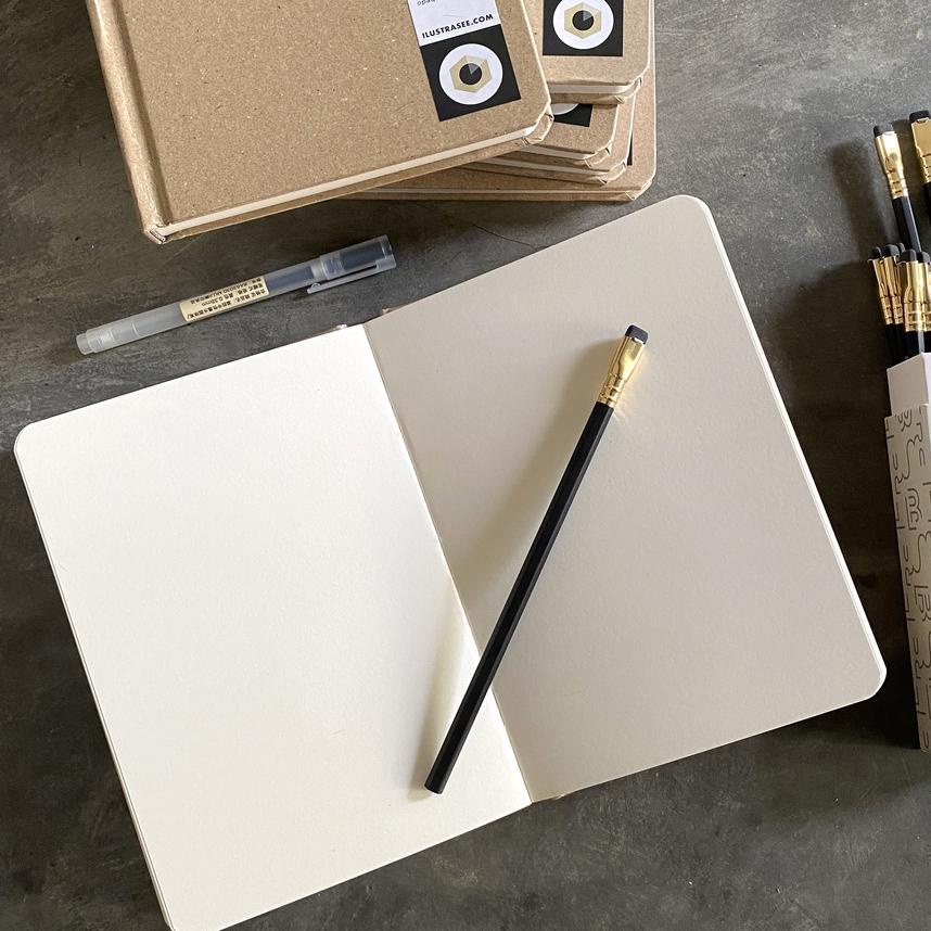 

Ilustrasee Secret Club Sketchbook A5 - 200Gsm