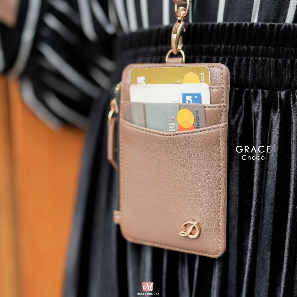 

Damelia Grace Lanyard Wanita