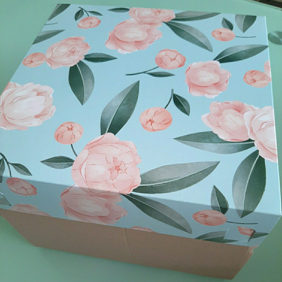 

5 pcs dus kue box cake kardus motif mawar pink size 25 x 25 x 16 cm