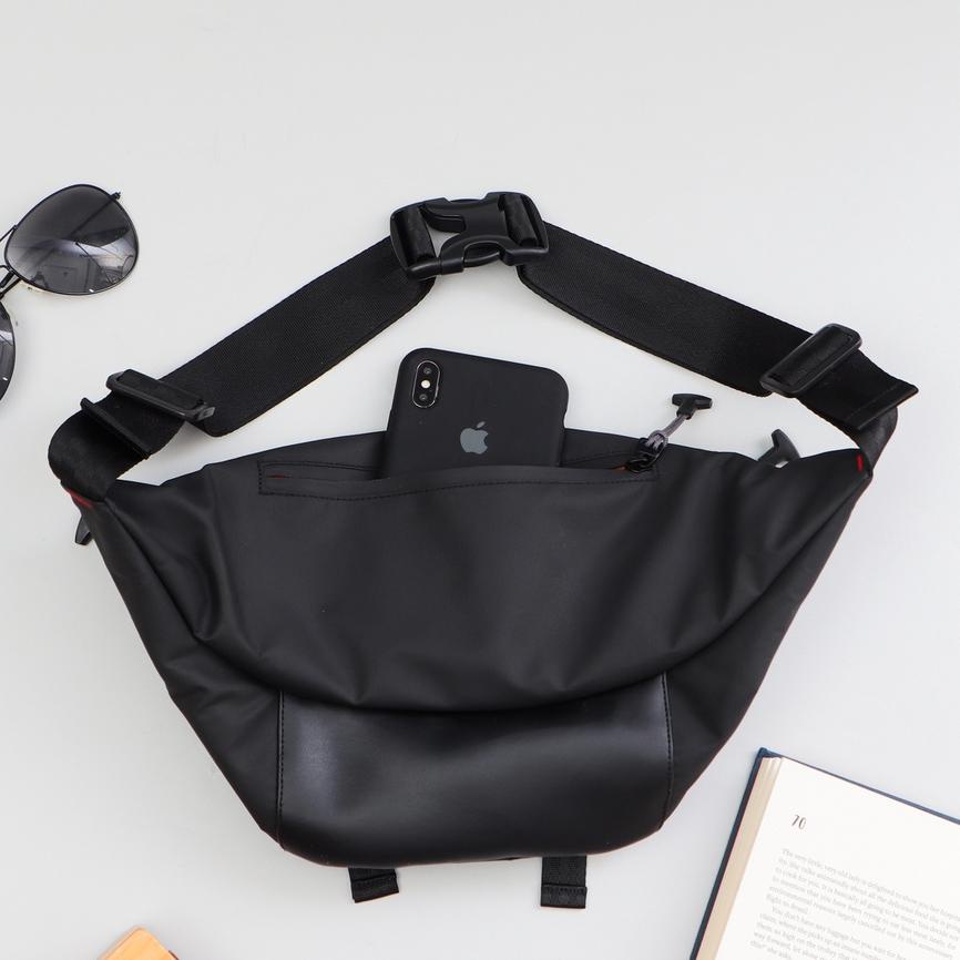 Waistbag Pria Waterproof Tas Pinggang - Yakut Mokamula