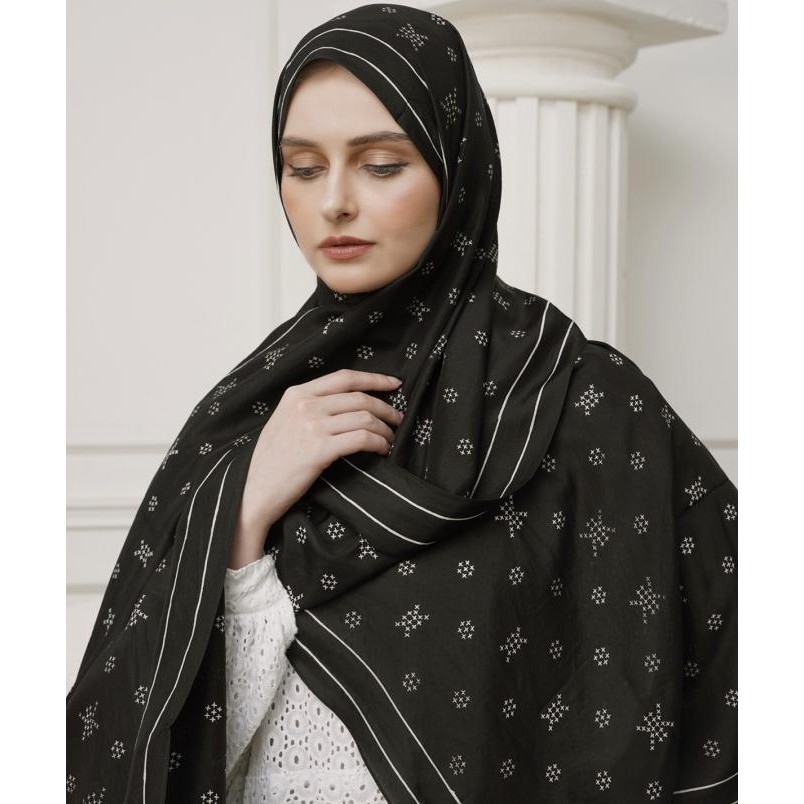 Jilbab Khanaan + Pashmina Monogram + Black Terbaik