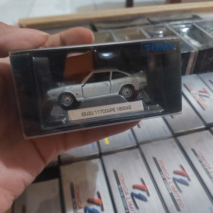 [Original] Tomica Limited Isuzu 117 Coupe 1800Xe 0014 Berkualitas