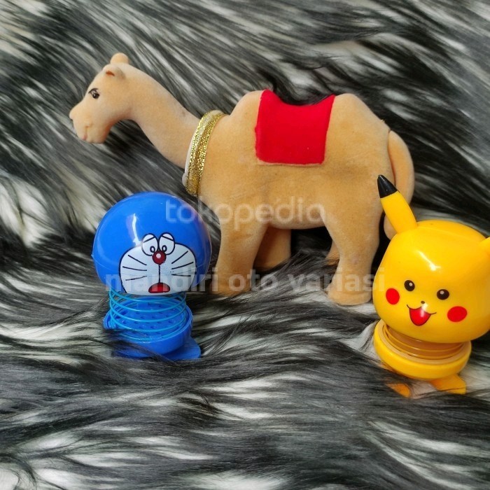 BONEKA GOYANG HIASAN DASHBOARD MOBIL MOTIF ONTA DAN EMOJI ISI 3PC