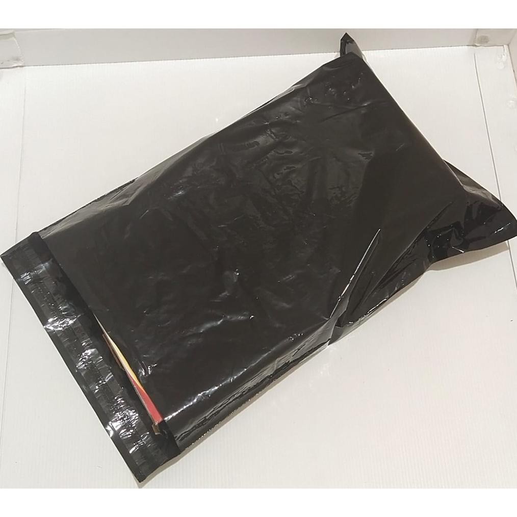 

TIO polymailer kantong online hitam glossy 28x42 Kantong Plastik Polymailer Amplop Packing Online Hitam GLOSSY TERLARIS