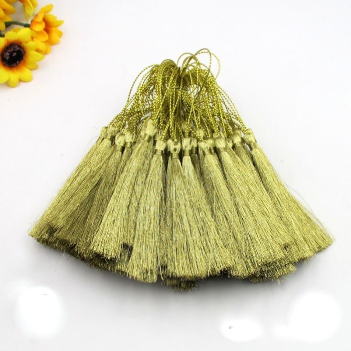 

Tassel Gold Silver 8 cm / Tassel Emas Perak Hadiah Hamper Kado