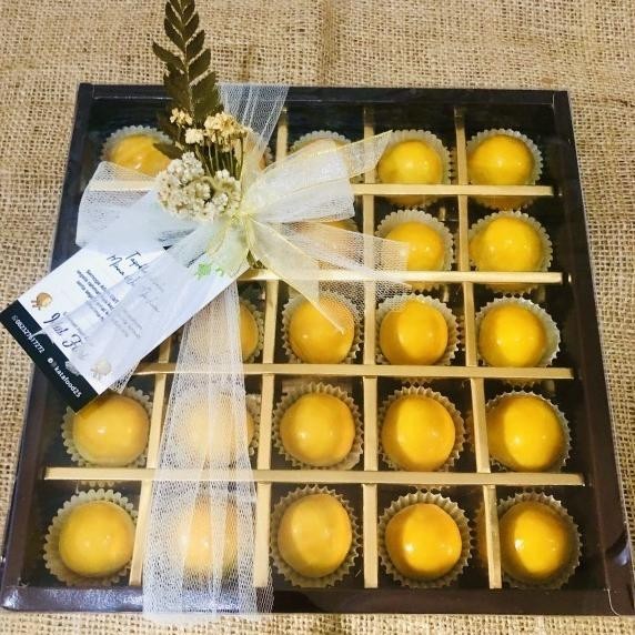 

Box Nastar Kardus Hampers Dus Sekat 25 Kotak Kemasan Coklat 20x20x3.5