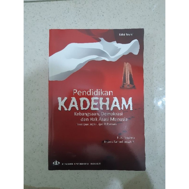 Buku Pendidikan Kadeham Pancasila PPKN Trisakti