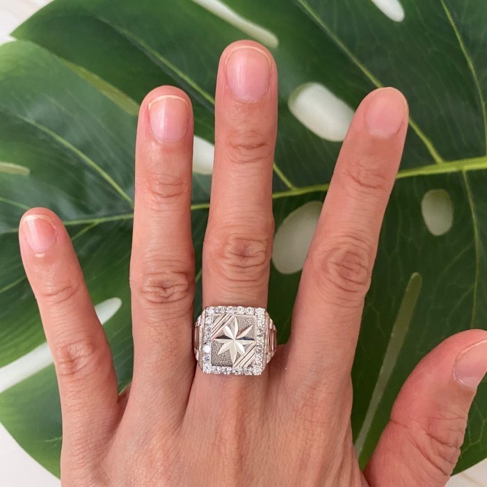 Cincin - Cincin Pria Emas Putih 17K Kadar 750 75 Zircon 5.86 Gram Size 18