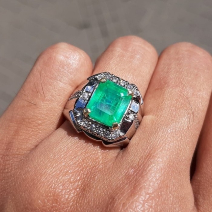 Cincin - Batu Cincin Pria Jamrud Columbia Catam Serat Laba Laba Supertop