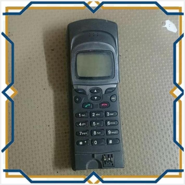 [ICH] NOKIA 8110 NOKIA  PISANG BUAT BAHAN JUAL PART HP JADUL LANGKA