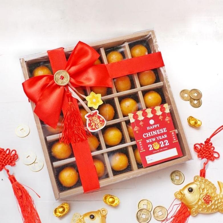 

Flash Sale Nastar Box Premium Natal / Lebaran / Birthday / Imlek Hampers Enak Halal Fresh Murah Cod