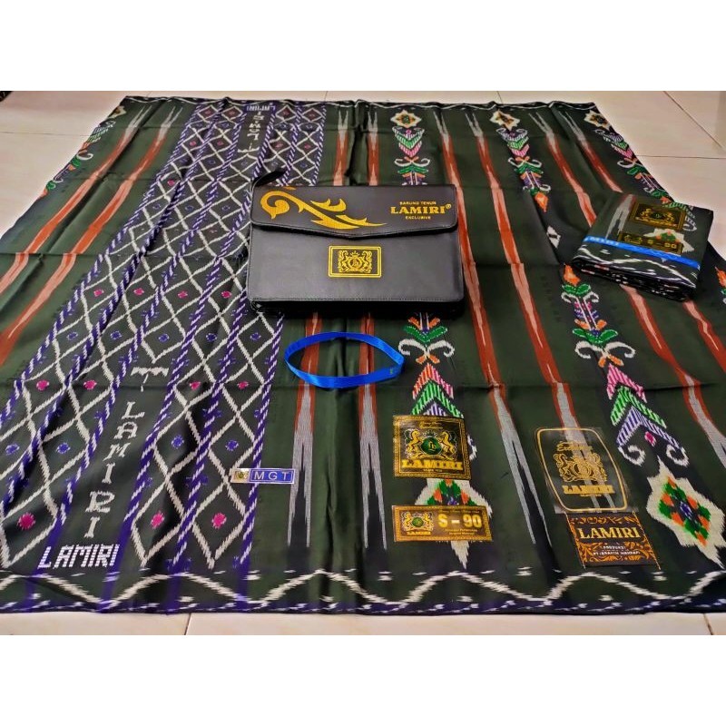 LAMiRI MOTIF KOTAK BAHAN SUTRA
