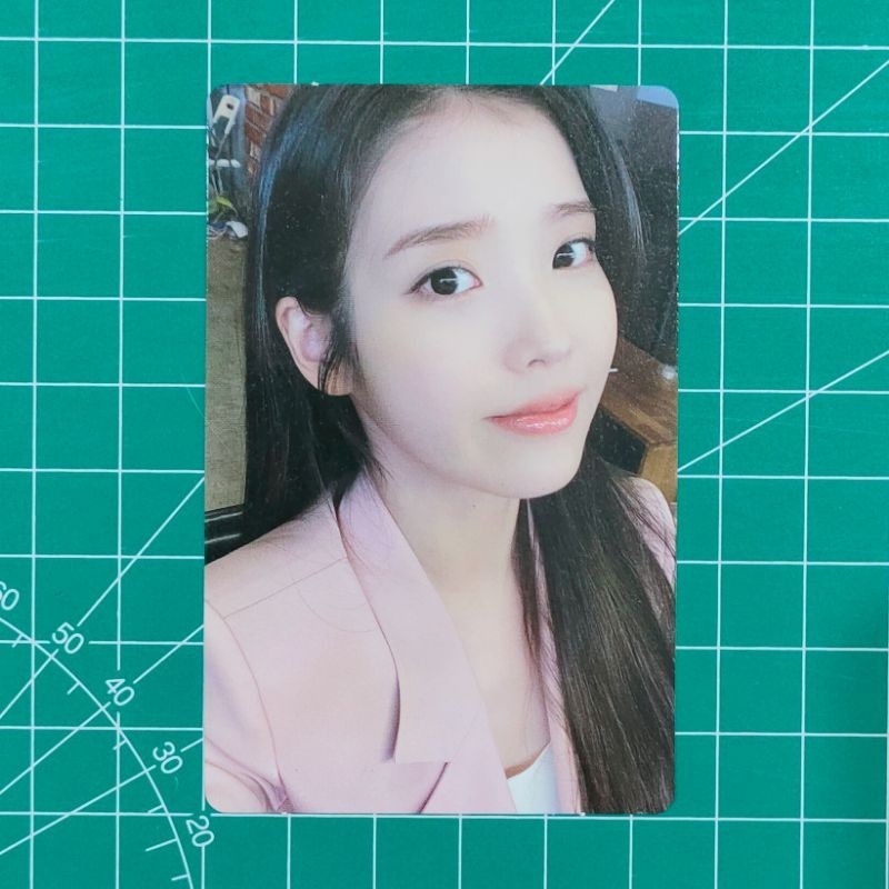 IU LILAC PHOTOBOOK OFFICIAL PHOTOCARD